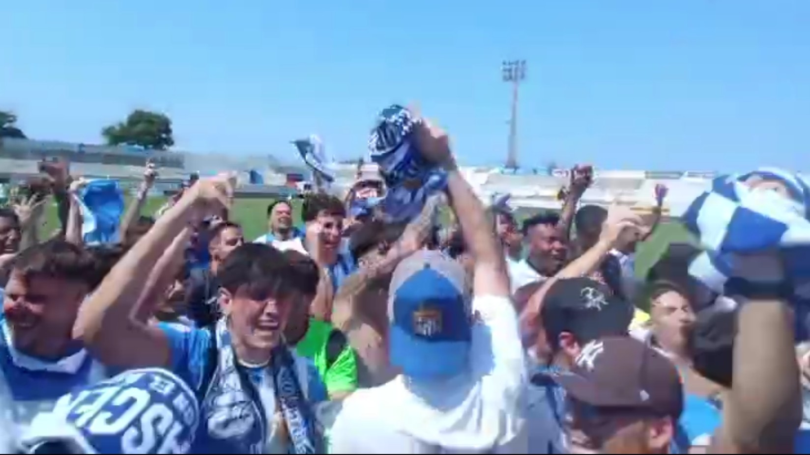 ASCENSO CELEBRACION 2.jpg
